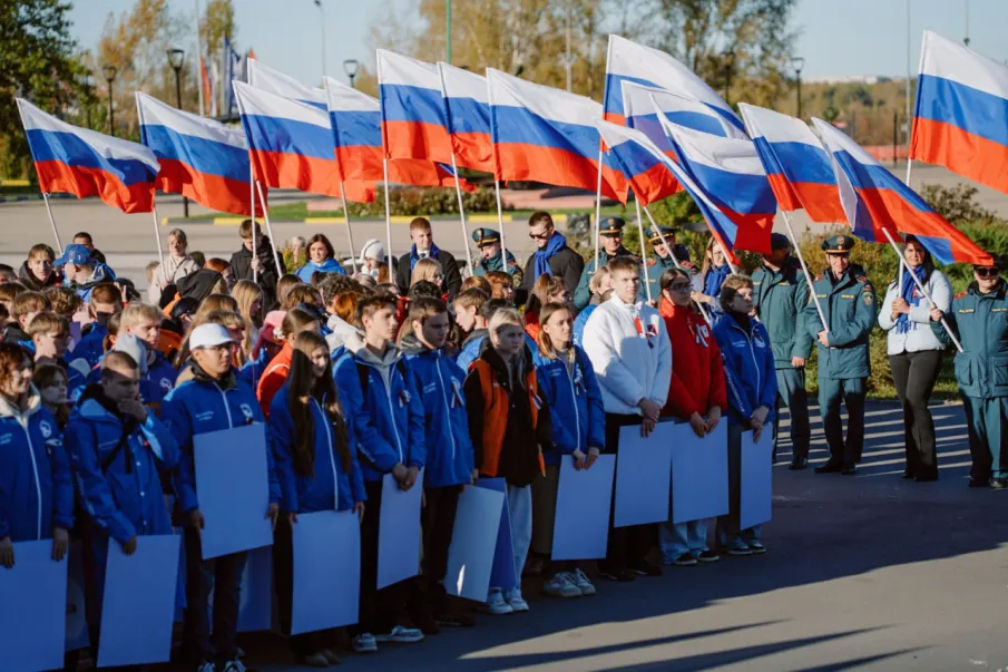 Более 500 нижегородцев присоединилось к всероссийской акции «Россия89» в Парке Победы