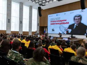 Участники окружного слёта поисковых отрядов ПФО встретились с известным писателем Александром Звягинцевым